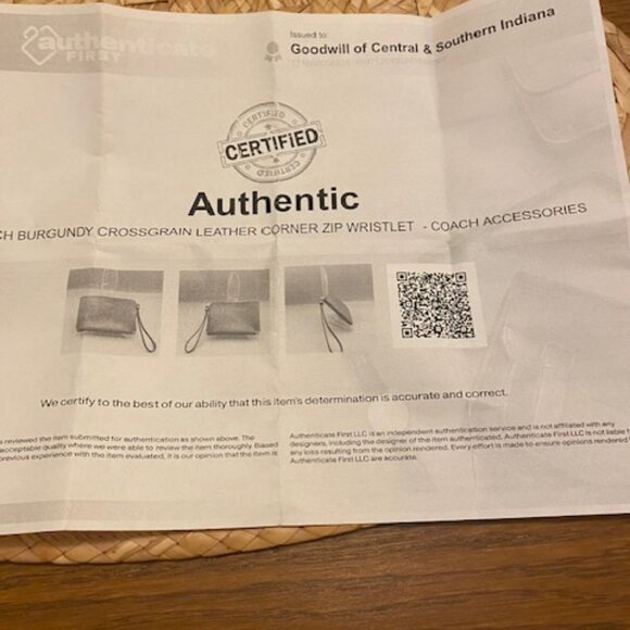 Coach Burgundy Red Crossgrain Leather  Corner Zip Wristlet 58032 - Picture 5 of 5